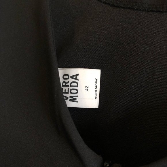 Vero Moda Dress - Picture 4 of 4